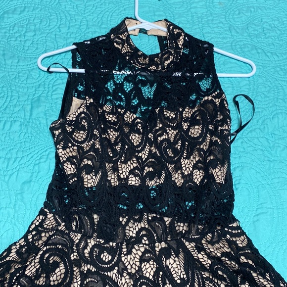 Windsor Homecoming Dress - Picture 2 of 3